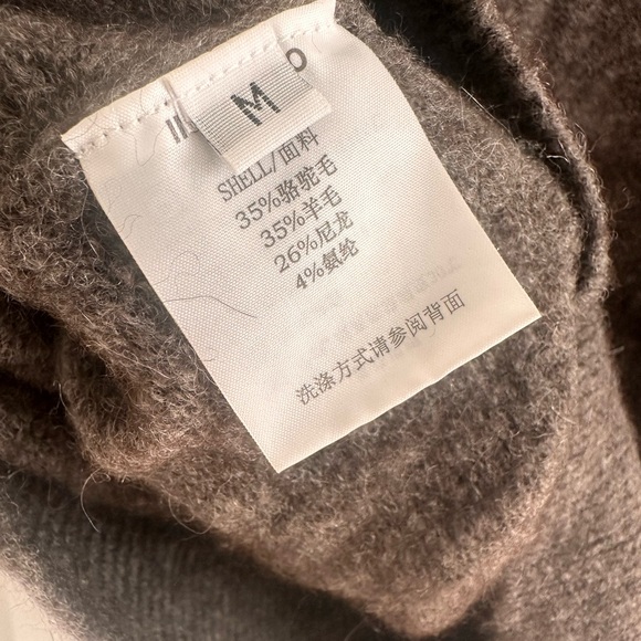 Polo-Collar Button-Up Knit Sweater - Short Sleeves - Size M - Picture 7 of 8